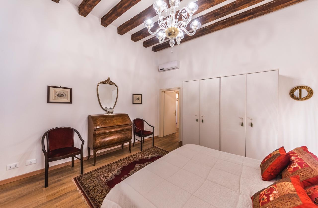ヴェネツィアCasa Degli Angeli, Free Wi-Fi Near San Marcoアパートメント エクステリア 写真
